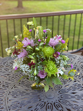 Load image into Gallery viewer, THE MODERN FLOWER ARRANGEMENT
